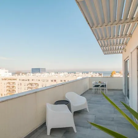 Exclusive Penthouse With Terrace & Garage Lissabon